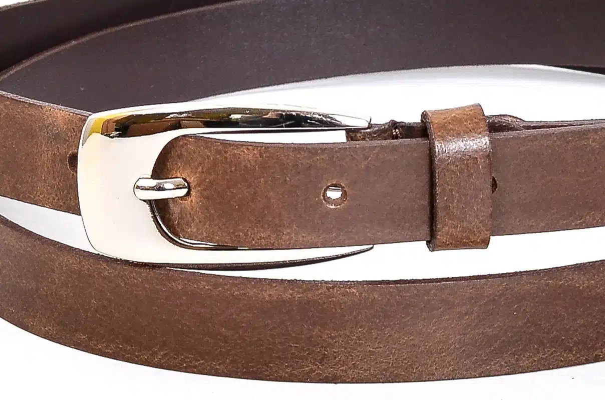 Vékony női bőröv -Barna – valódi bőröv, elegáns viselethez és esküvőre is ajánlott